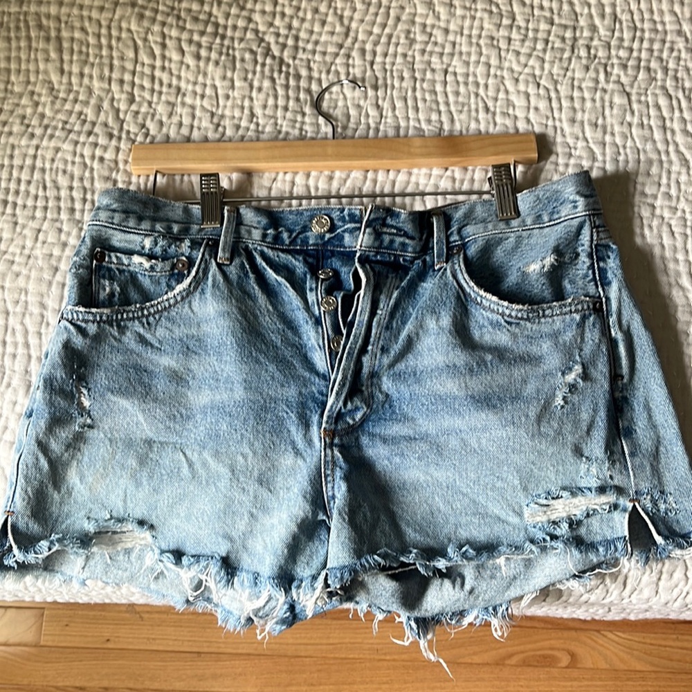 Agolde high waisted ripped jean shorts size 32